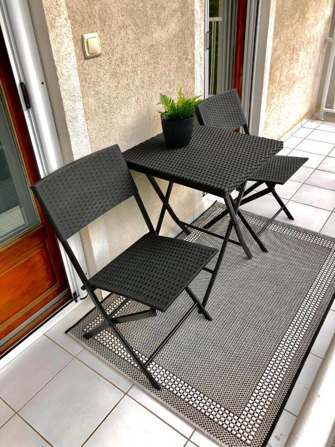 Mirell Apartman Szegedin Exterior foto